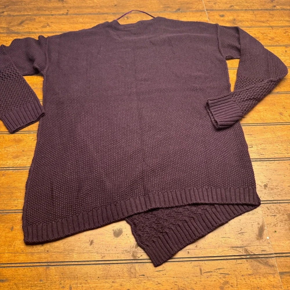 Kate & Mallory Textured Knit Asymmetrical Sweater Plum‎ Size M